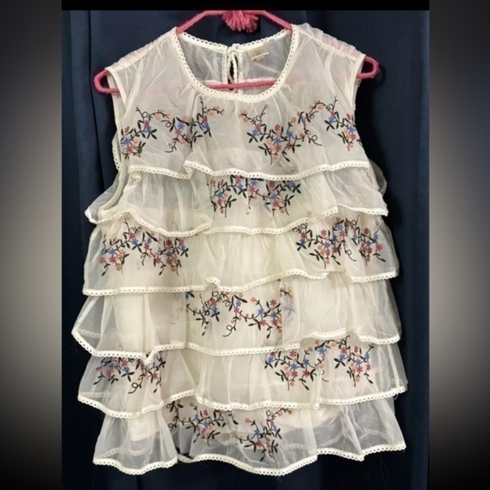 Anthropologie Seen Worn Kept White Tiered Embroidered Flutter Blouse